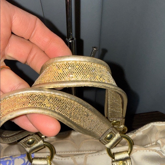 Coach Poppy Beige and Gold Women's shoulder and cross body Bag - Picture 6 of 17